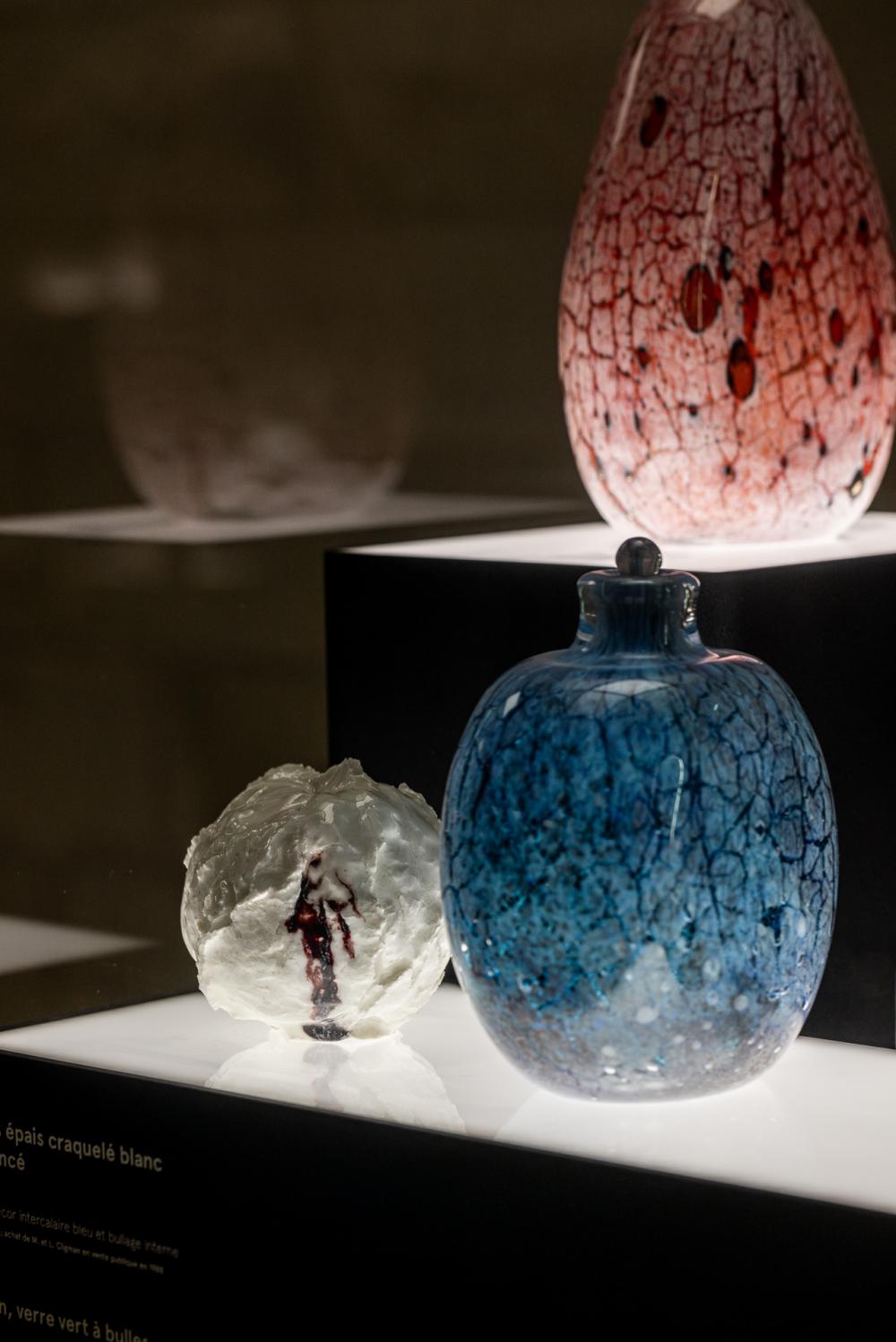 Pauline Bazignan / Maurice Marinot, Ni fleurs ni batailles, musée d'Art moderne de Fontevraud Pauline Bazignan / Maurice Marinot, Ni fleurs ni batailles, musée d'Art moderne de Fontevraud